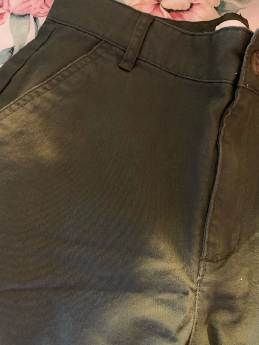 Old Navy Boys Olive Green Stretch Chino Shorts Size 12 - Picture 3 of 11